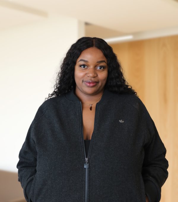 Mounia, équipe Service client de Vistalid